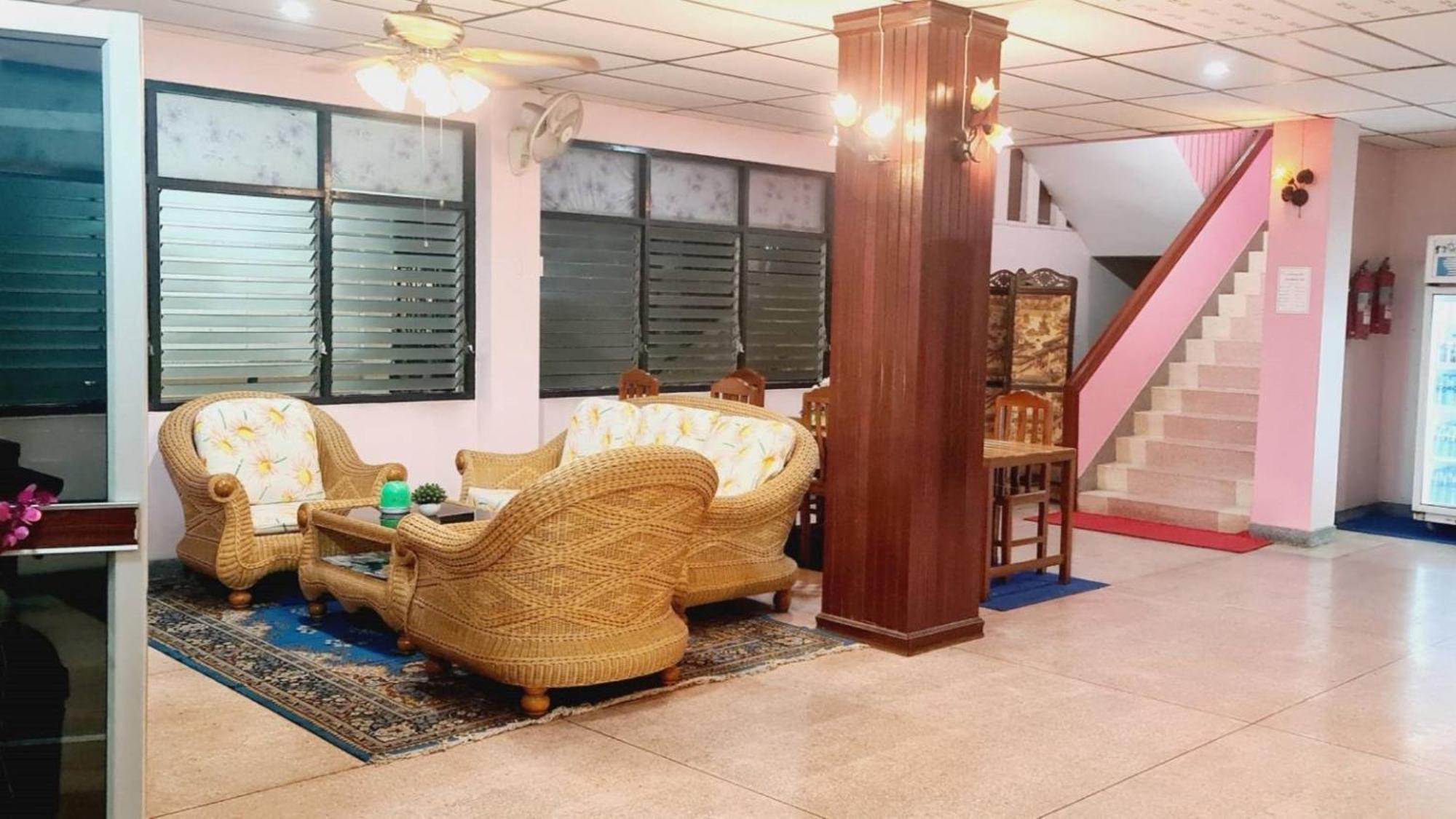 Royal Land Mae Klong Hotel Samut Songkhram Екстериор снимка