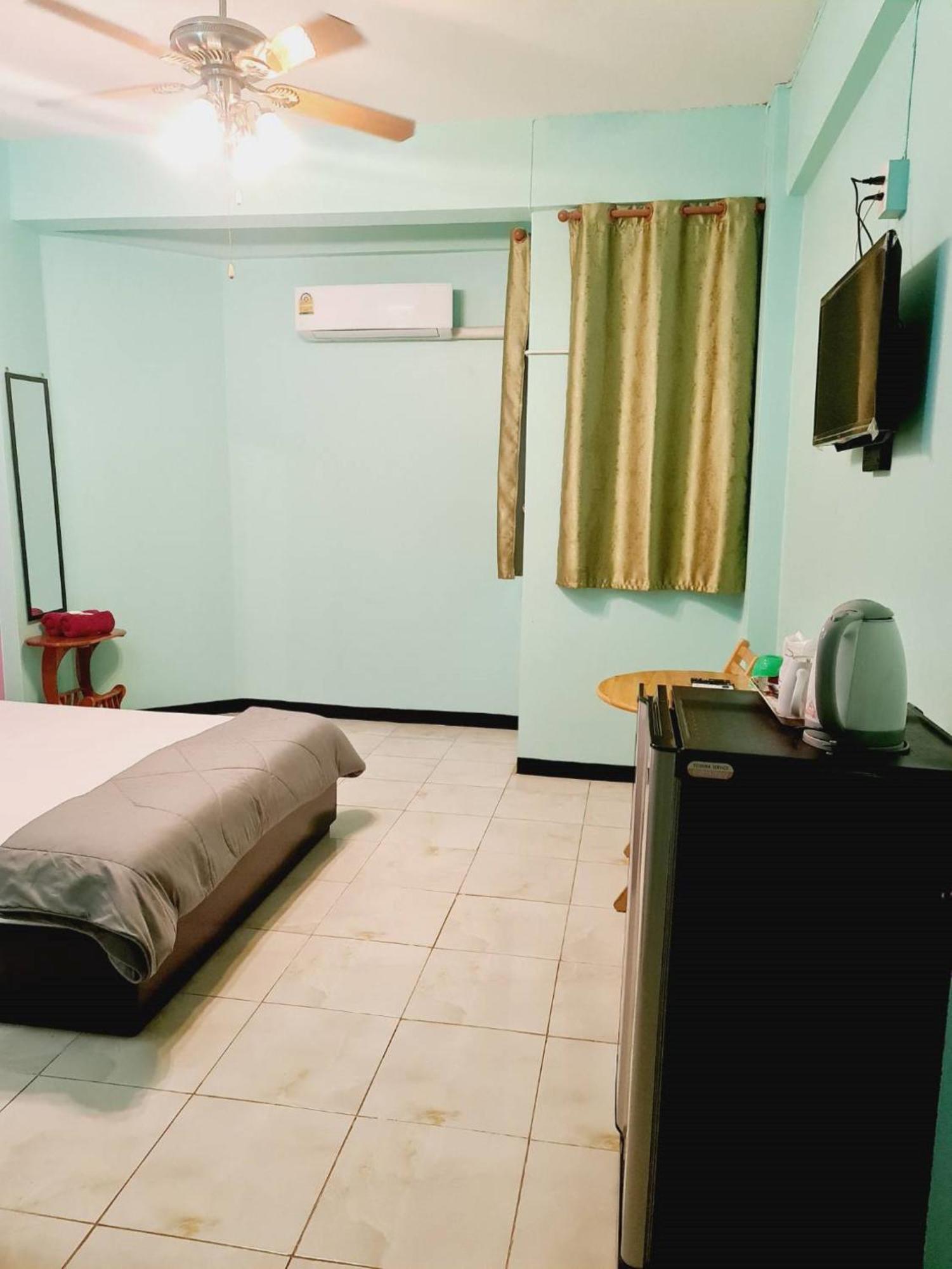 Royal Land Mae Klong Hotel Samut Songkhram Екстериор снимка