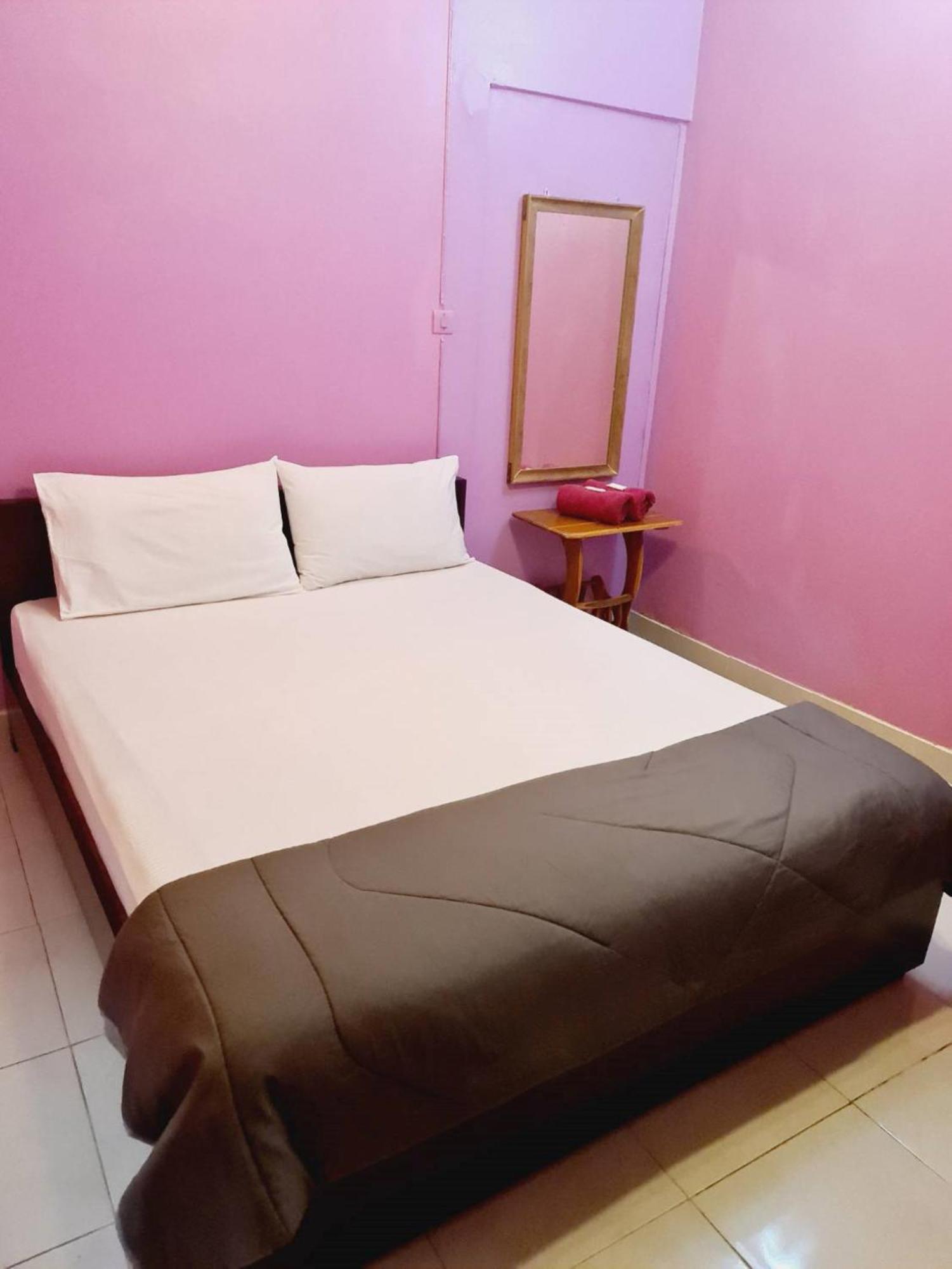 Royal Land Mae Klong Hotel Samut Songkhram Екстериор снимка
